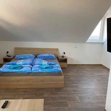 Hostinec U Pejska A Kocicky Mariánské Lázně Exteriör bild