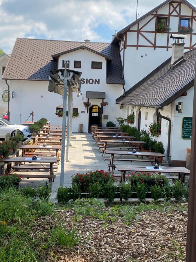 Hostinec U Pejska A Kocicky Mariánské Lázně Exteriör bild