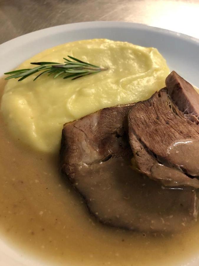 Hostinec U Pejska A Kocicky Mariánské Lázně Exteriör bild