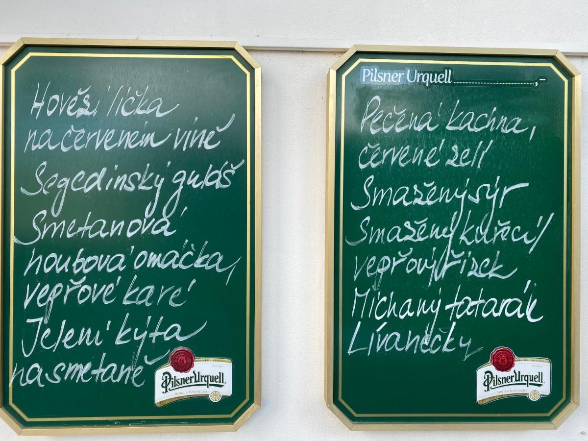 Hostinec U Pejska A Kocicky Mariánské Lázně Exteriör bild