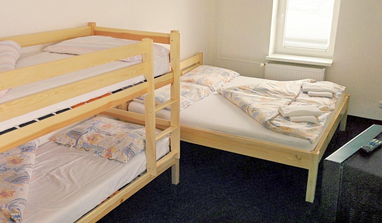 Hostinec U Pejska A Kocicky Mariánské Lázně Exteriör bild